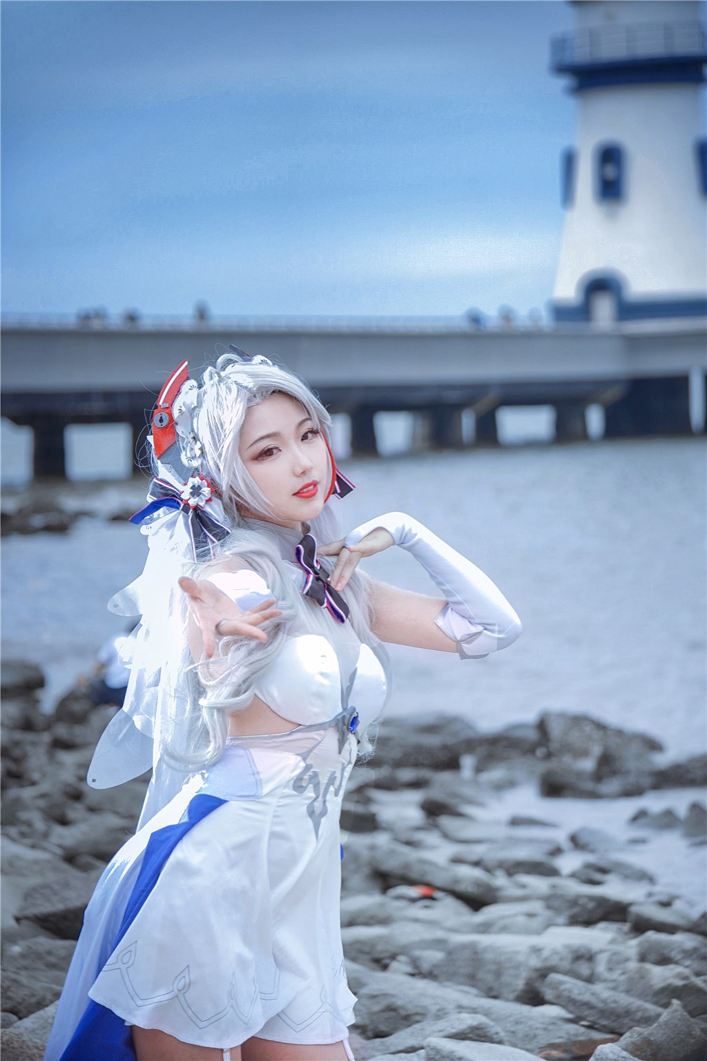 夜色裂缝:挖掘豪门情史中那段隐秘交易与绝密情感的内幕,夜色梁剑东简谱